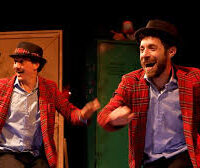 Juan Luppi theatrical journey showcasing his performance in Mucha mierda